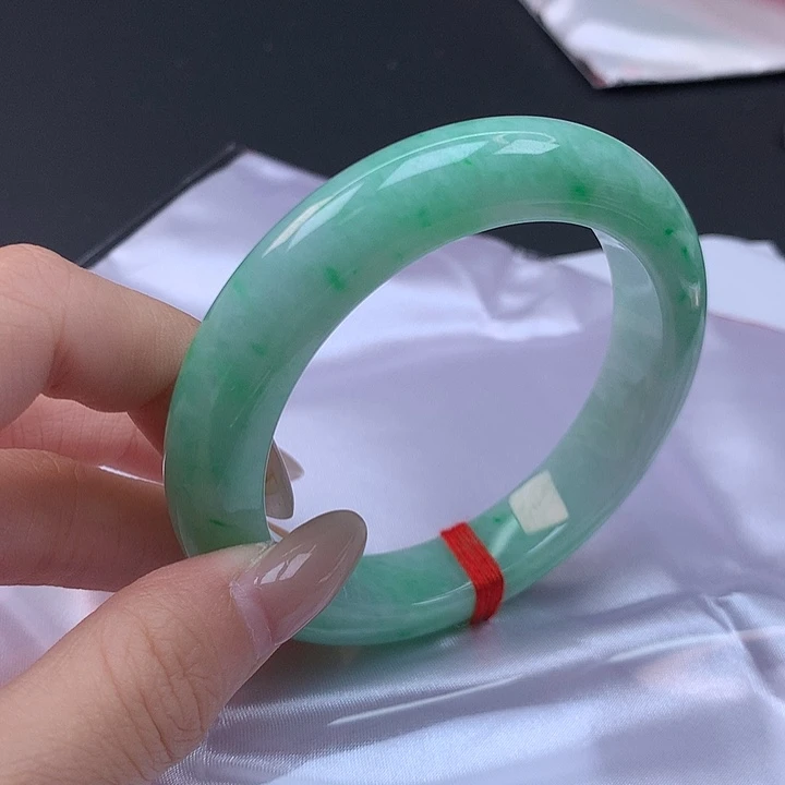 翡翠未镶嵌手镯57