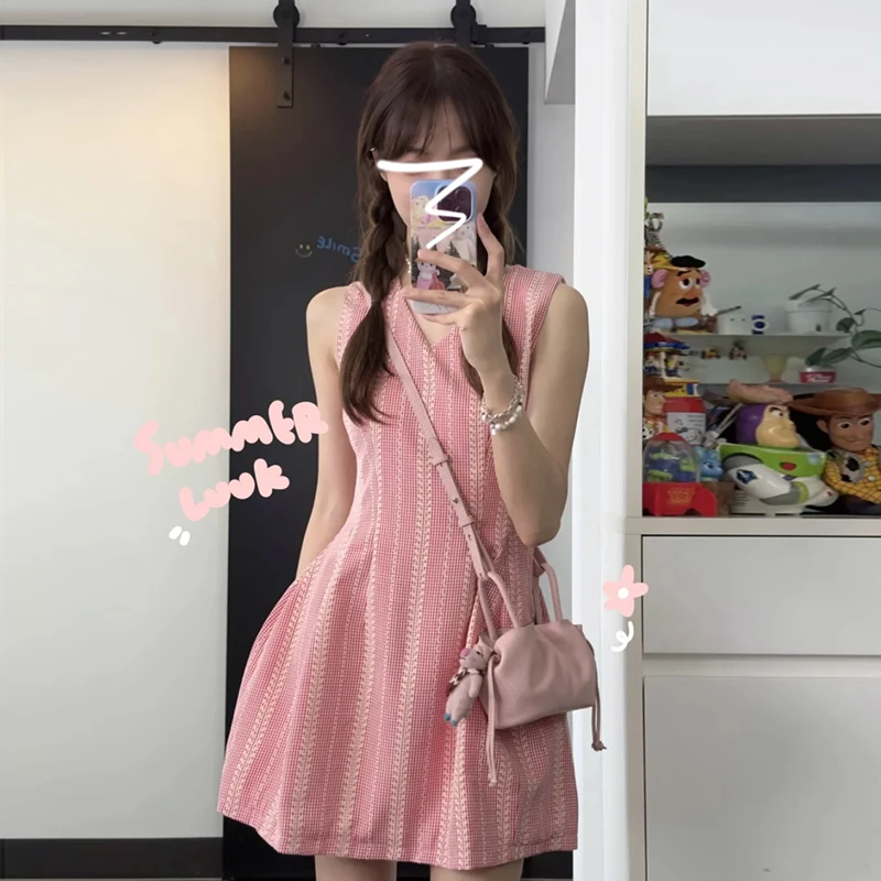 粉色无袖甜美连衣裙子女夏季2025新款小个子法式收腰a字背心短裙