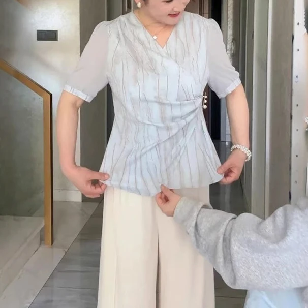 江南时尚妈妈装2025夏季套装收腰衬衣镂空拼接气质短袖百搭