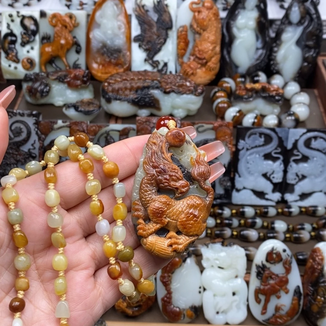 颈饰未镶嵌和田玉