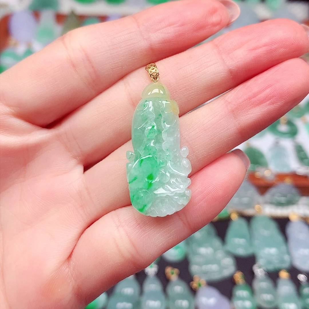 翡翠颈饰18K金镶嵌天然翡翠A货