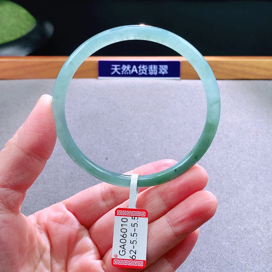未镶嵌手镯翡翠天然翡翠手镯a货