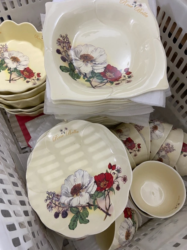 博芯陶瓷餐具红花系列盘子碗随机发2件…………………………