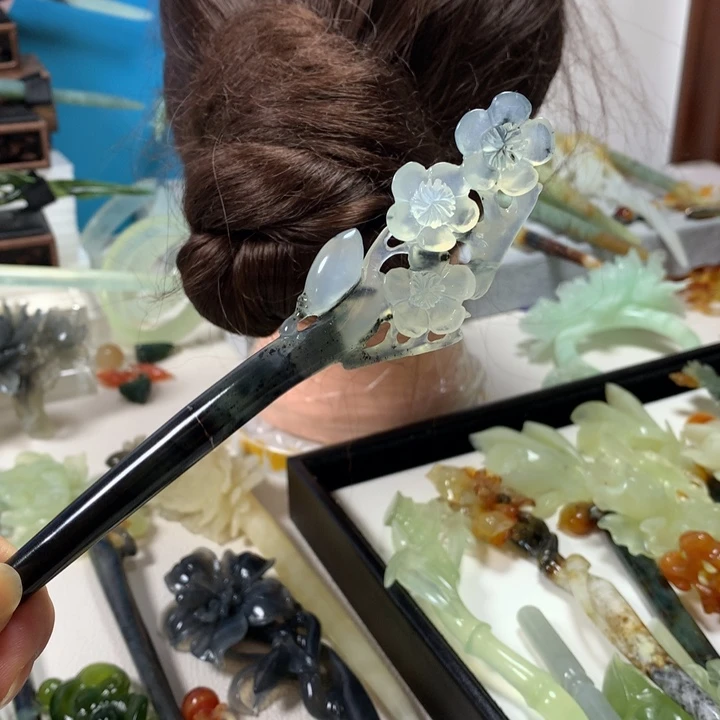 未镶嵌蛇纹石玉发簪赖***姐