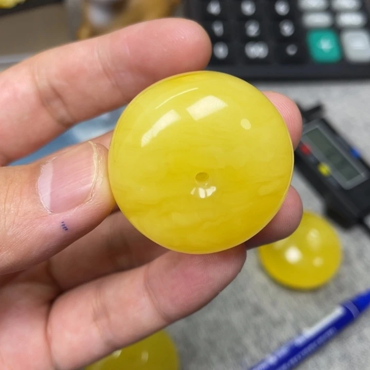 未镶嵌蜜蜡珠宝奇石