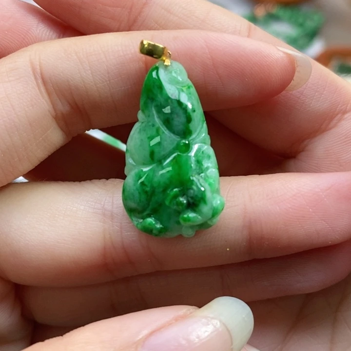 颈饰未镶嵌翡翠吊坠