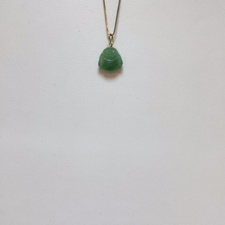 翡翠18K金镶嵌颈饰佛