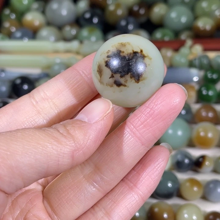 和田玉（糖玉）未镶嵌珠宝半成品28