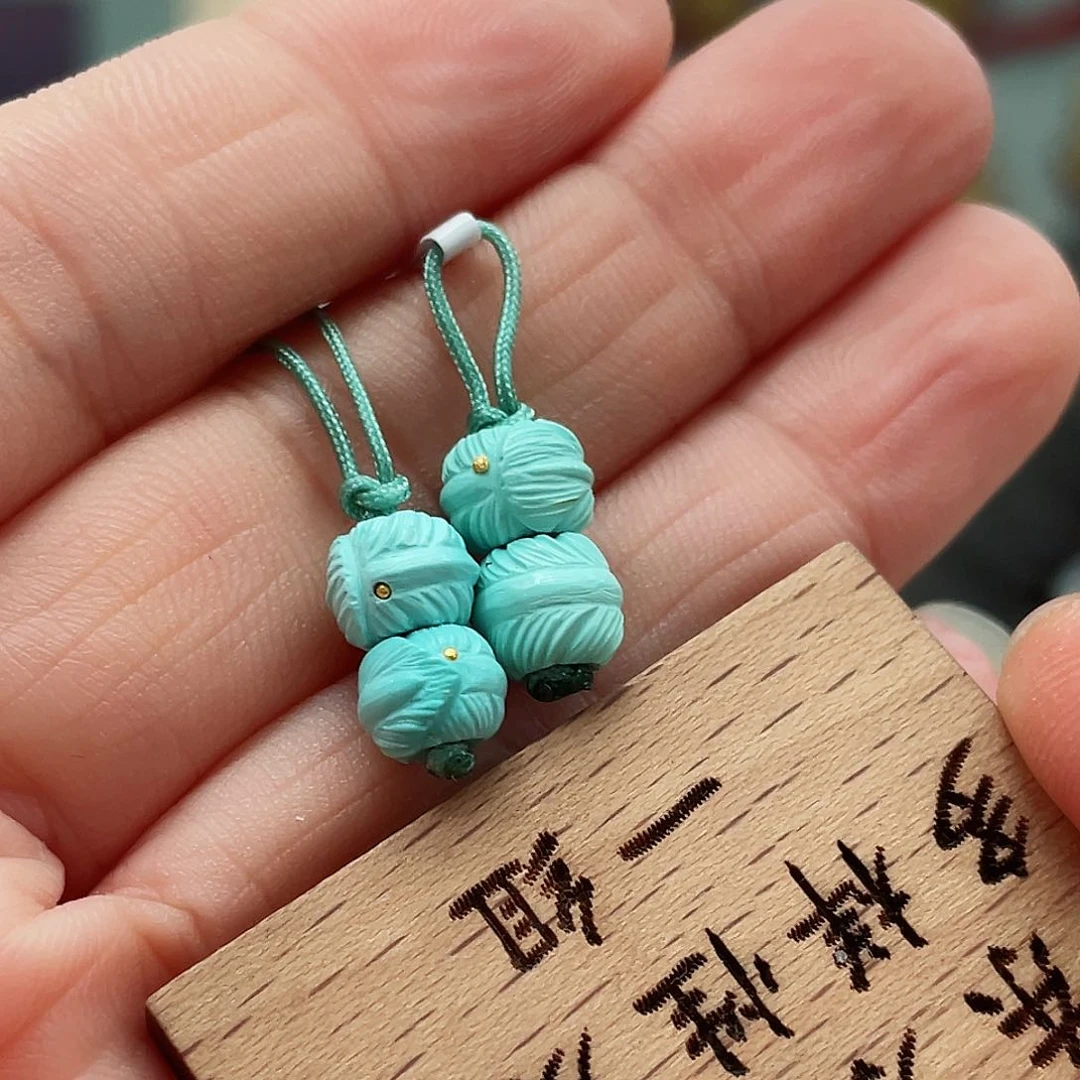 绿松石颈饰未镶嵌