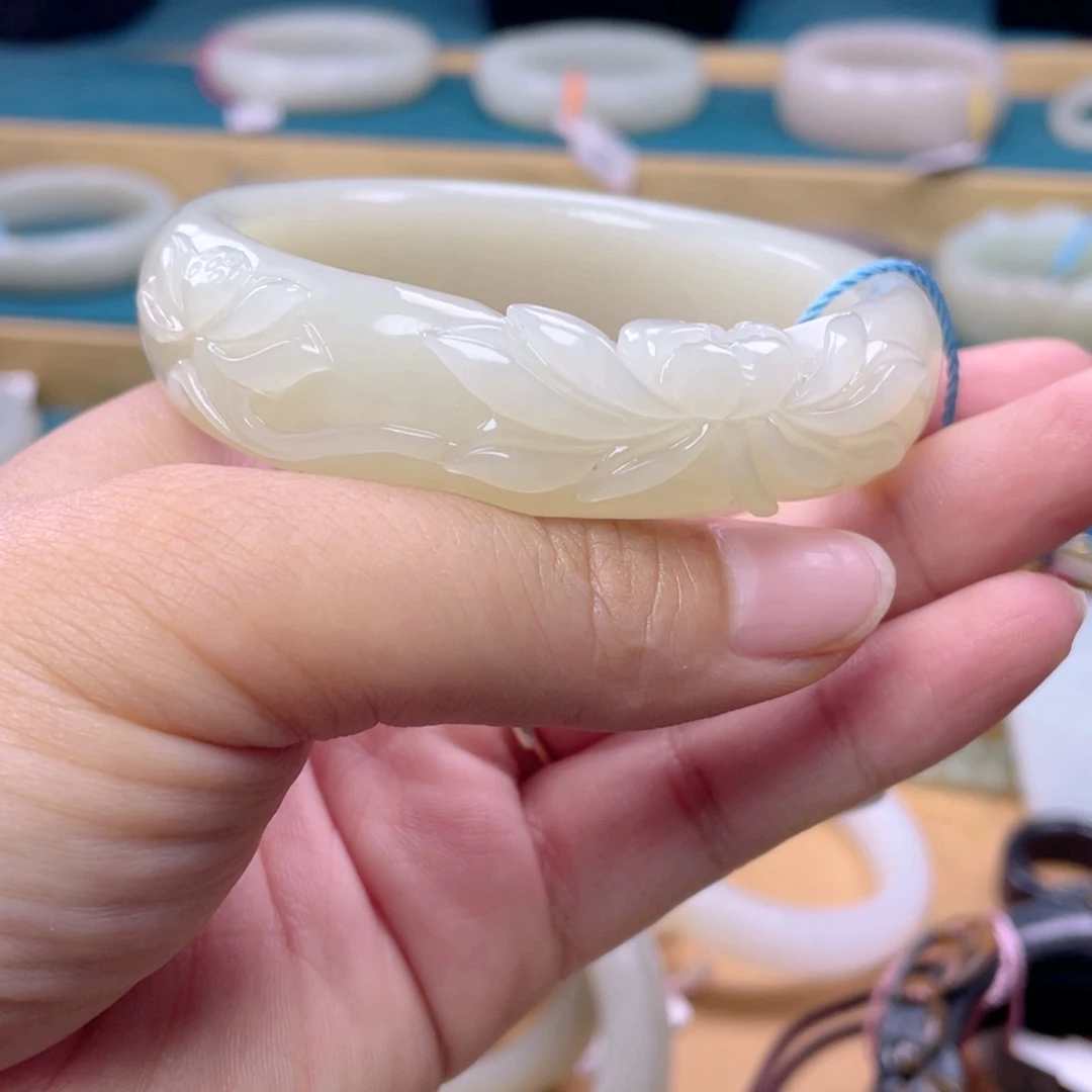 和田玉手镯未镶嵌23