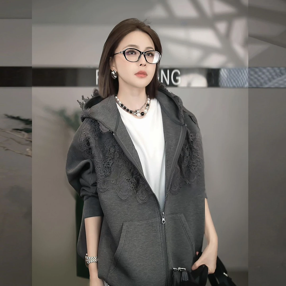 溶溶【蕾丝画板】RONGRONG 休闲浪漫拉链蕾丝花边连帽卫衣YMQ5003W