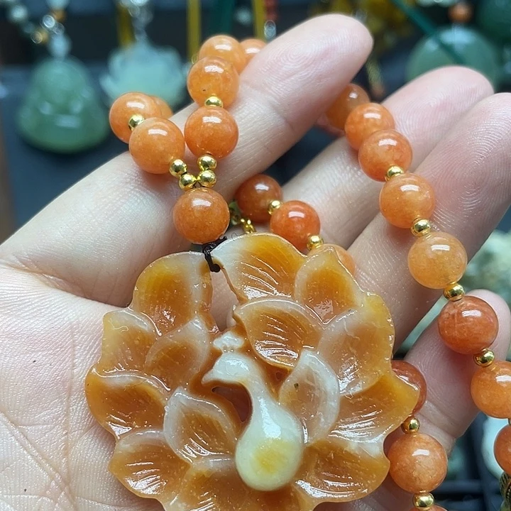 未镶嵌蛇纹石玉颈饰