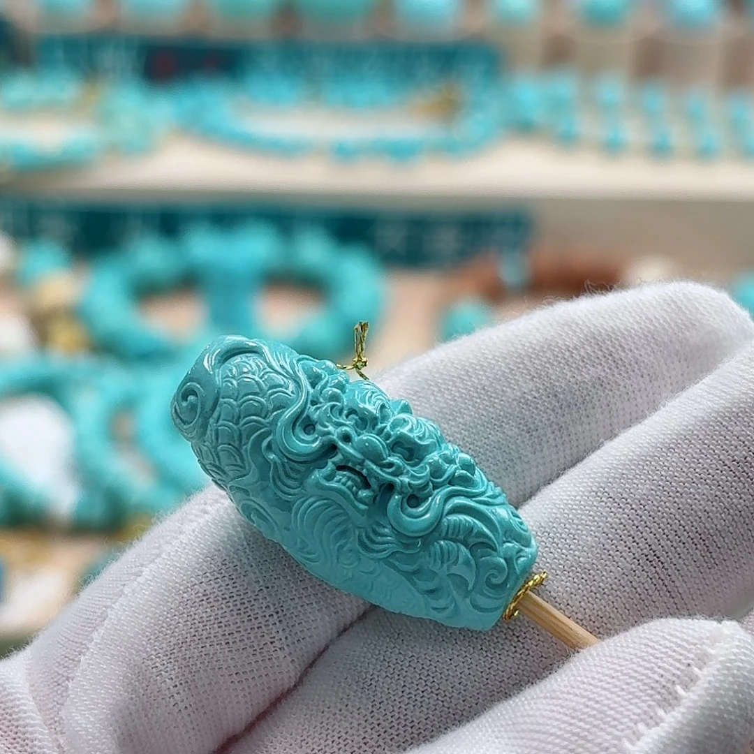 绿松石未镶嵌珠宝奇石