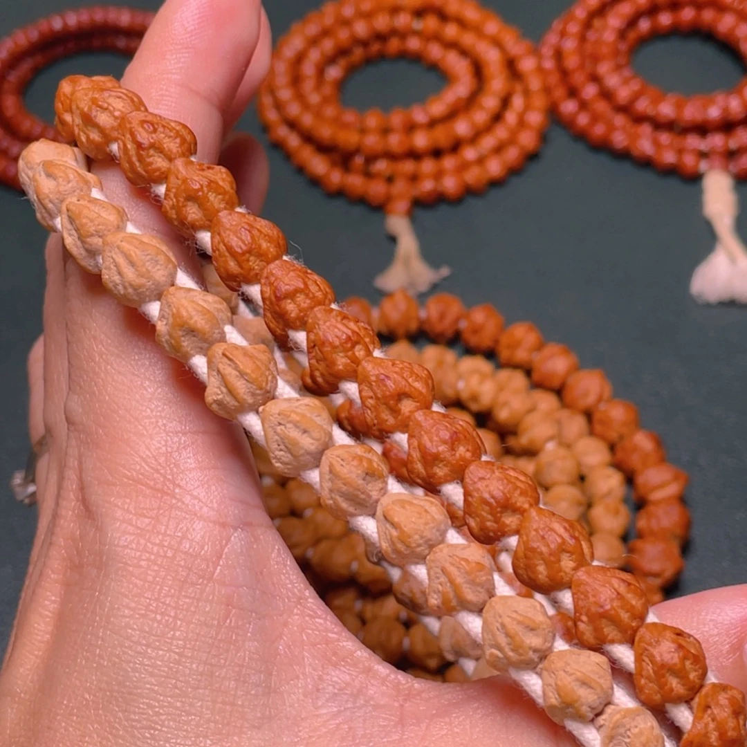 吊坠柏香籽/百香籽蛇骨手持