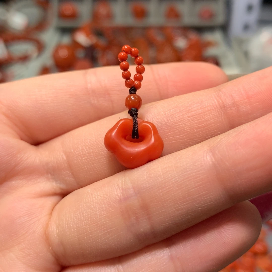 【闪购商品】南红玛瑙滴溜未镶嵌