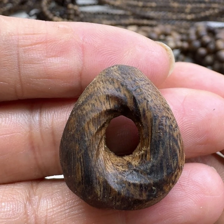 沉香沉香碎屑心牌一个