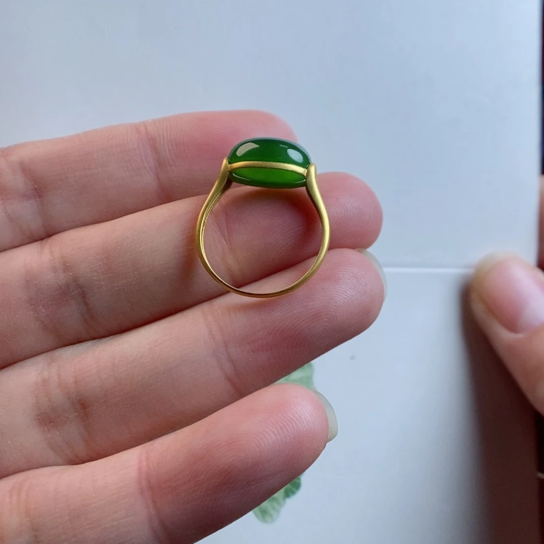 和田玉颈饰18K金镶嵌15圈