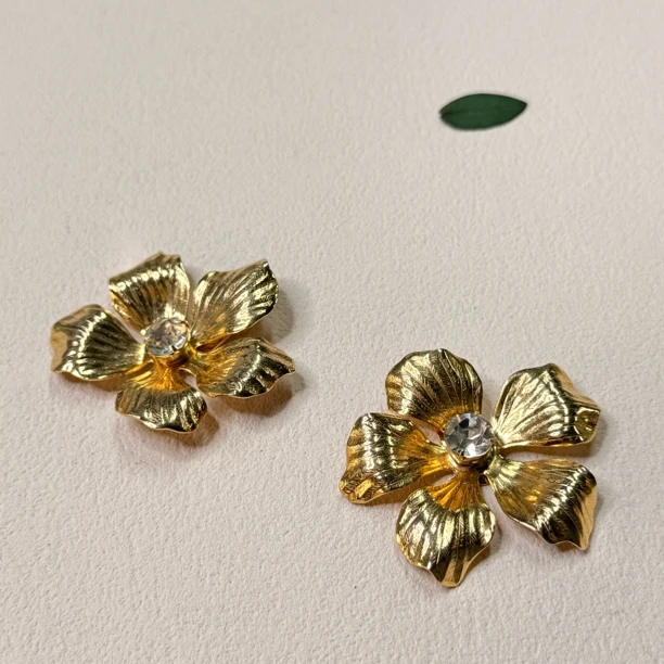 铜合金合成锆石耳饰 【六六中古】孤品复古花朵耳夹th7301