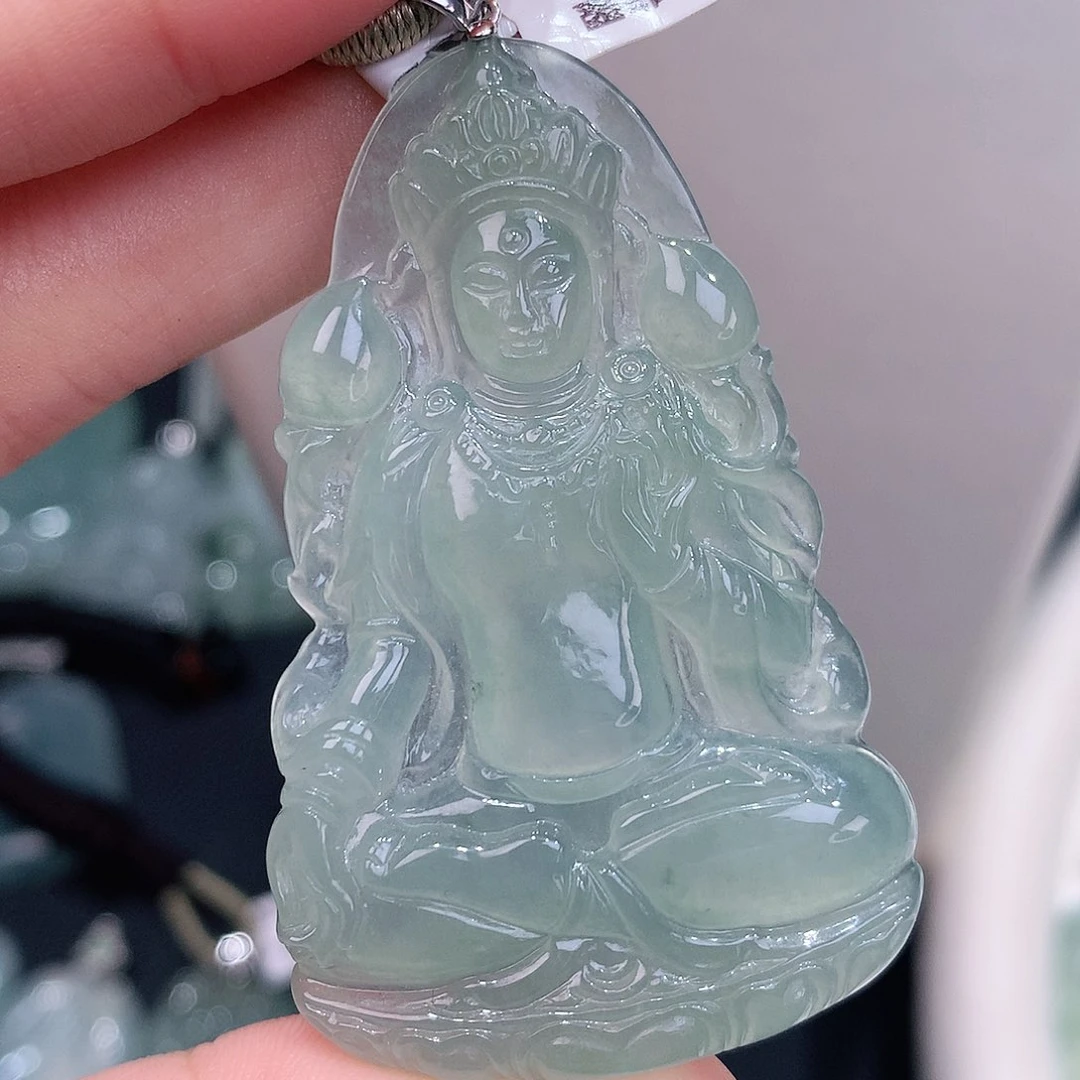颈饰18K金镶嵌翡翠晴底度母