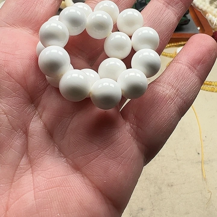 白玉菩提吊坠白色312