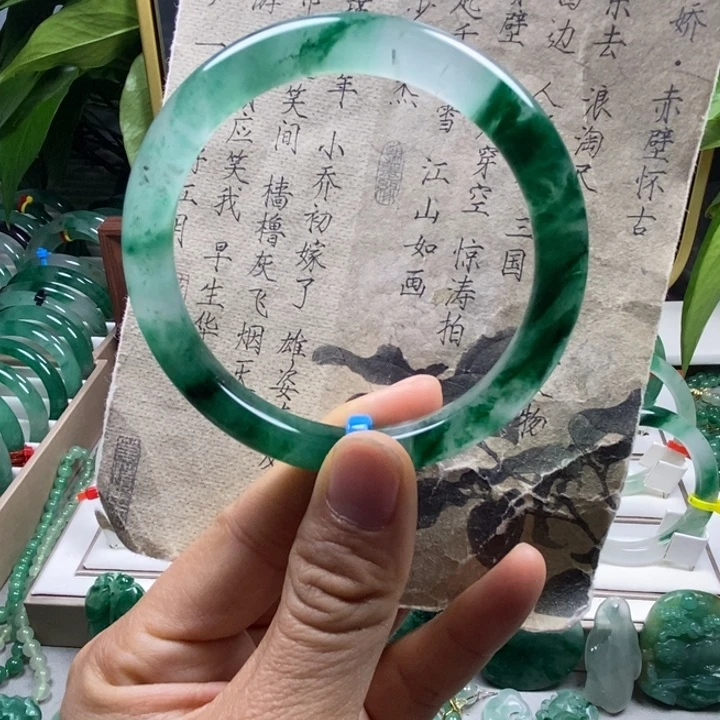 石英质玉未镶嵌手镯