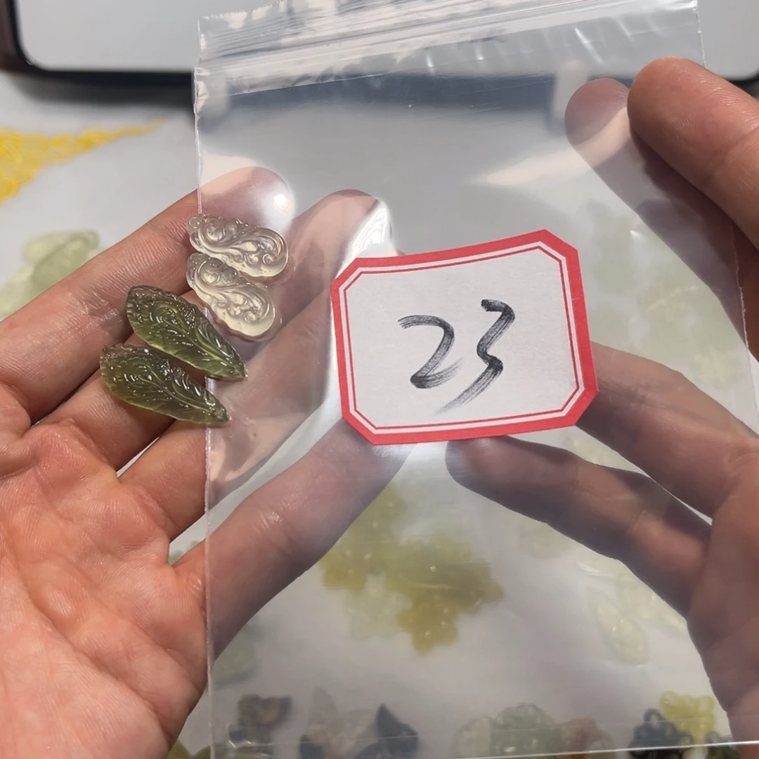 沉***.蛇纹石玉合金颈饰