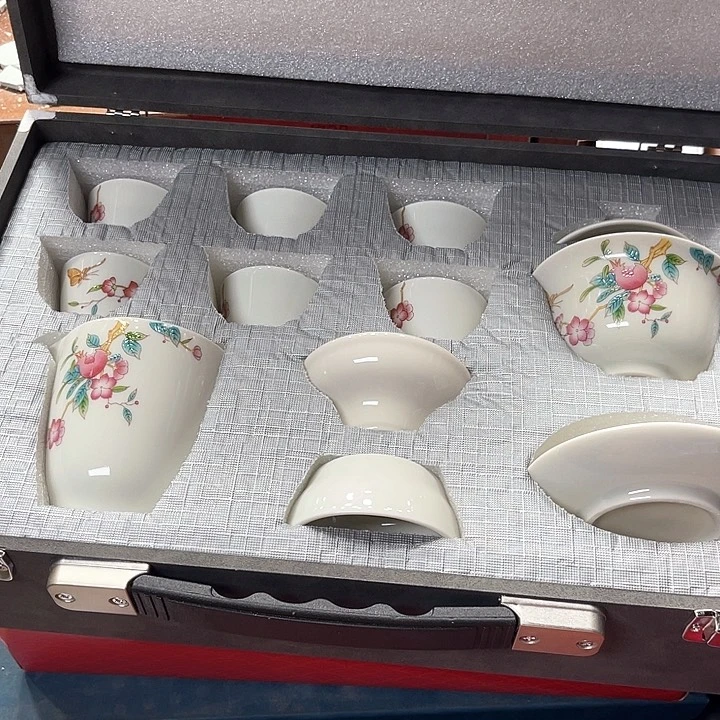 孤品茶具套装等。