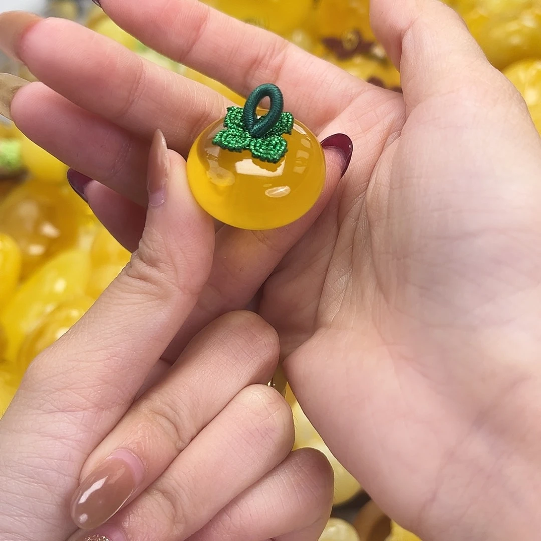 裸石琥珀未镶嵌7.5g柿子