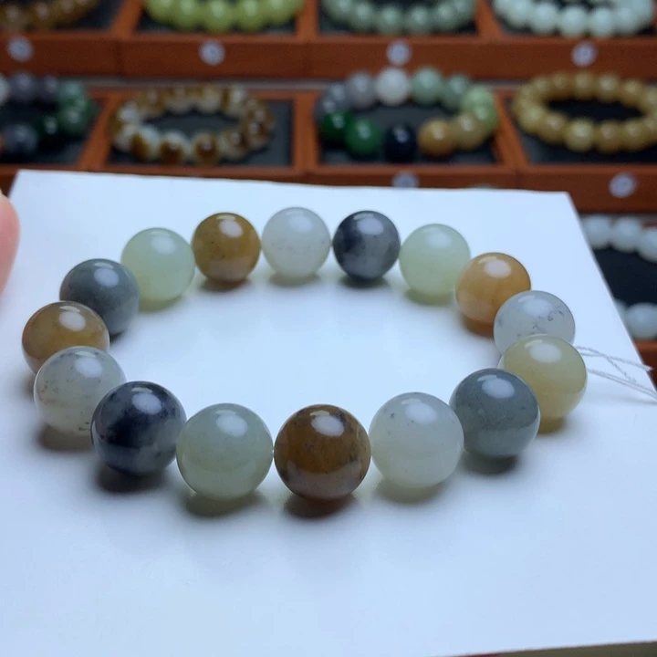 和田玉手串未镶嵌吾**?