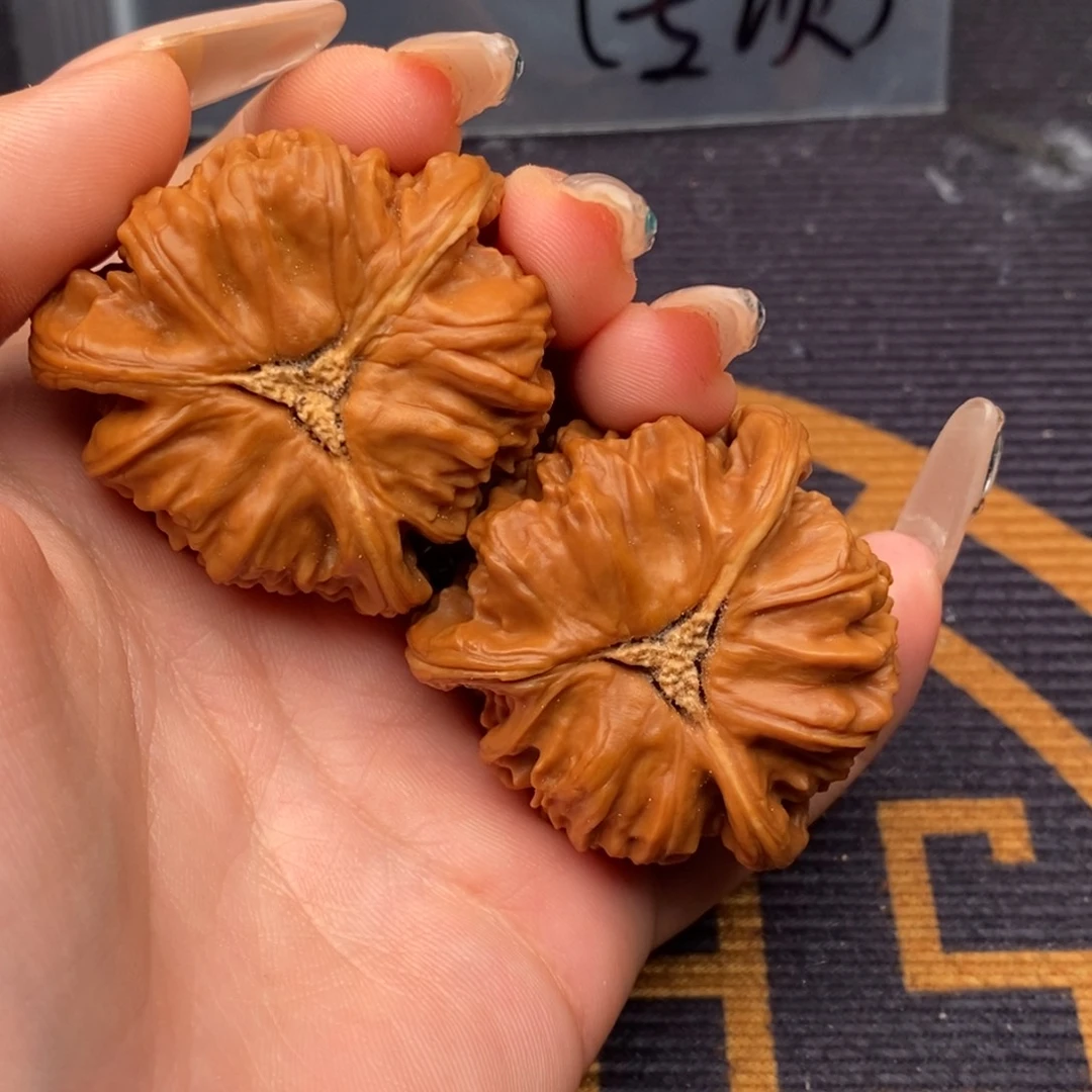 先***生吊坠文玩核桃白狮子