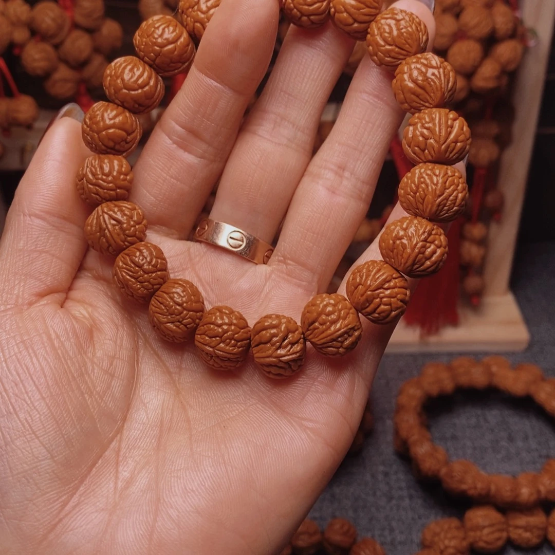 桃核吊坠龙纹桃枭