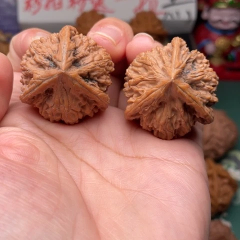 【闪购商品】把件文玩核桃35文山三棱