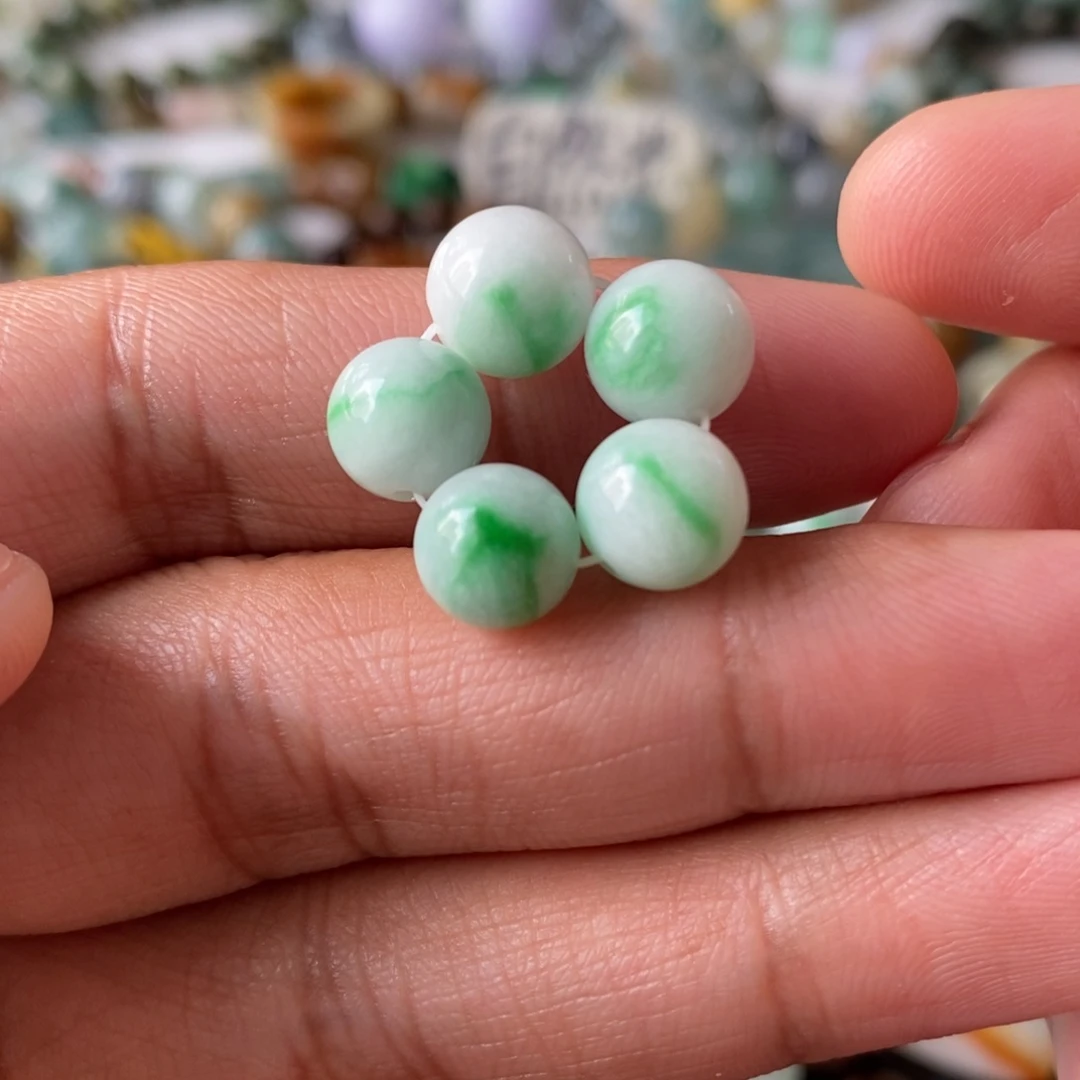 未镶嵌手串翡翠8+白底青有纹