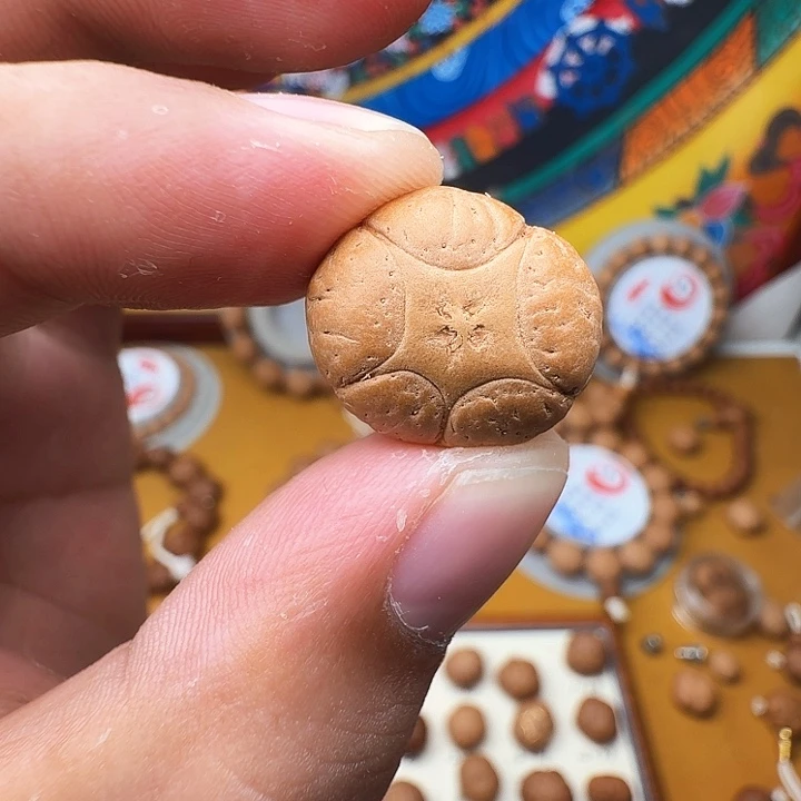 心***神树脂制品7颗5星，打孔发货