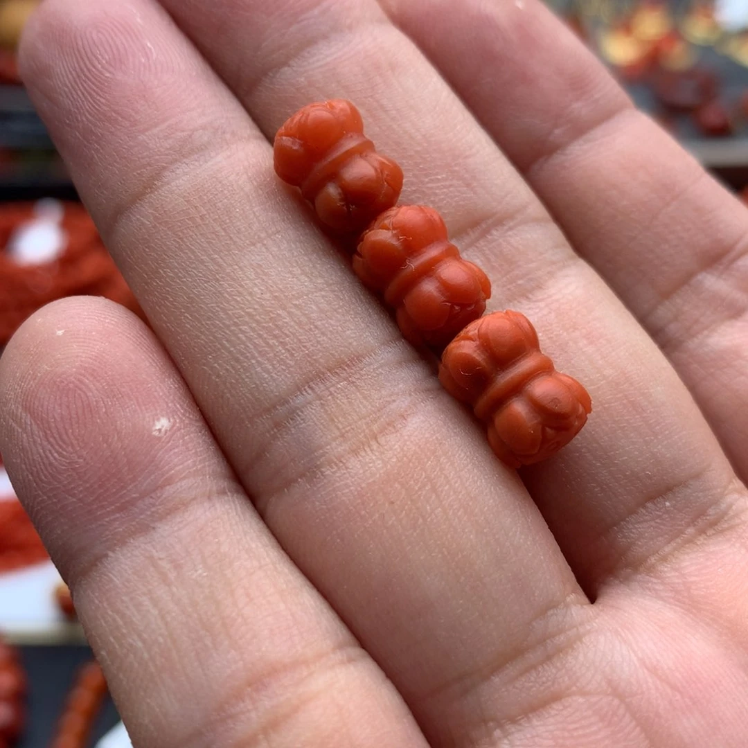 晚***晴南红玛瑙配饰，发货一个未镶嵌