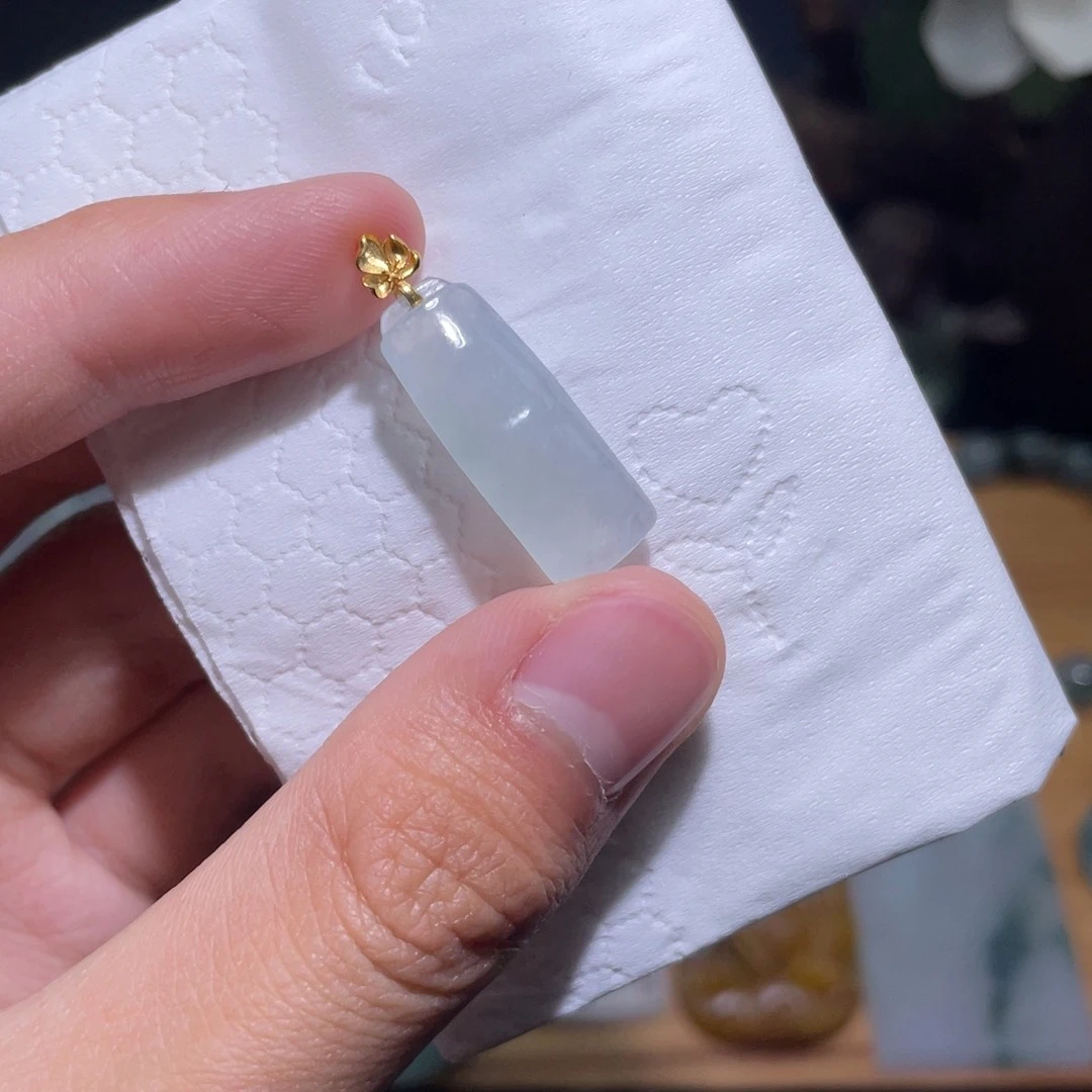 定制翡翠18K金镶嵌吊坠