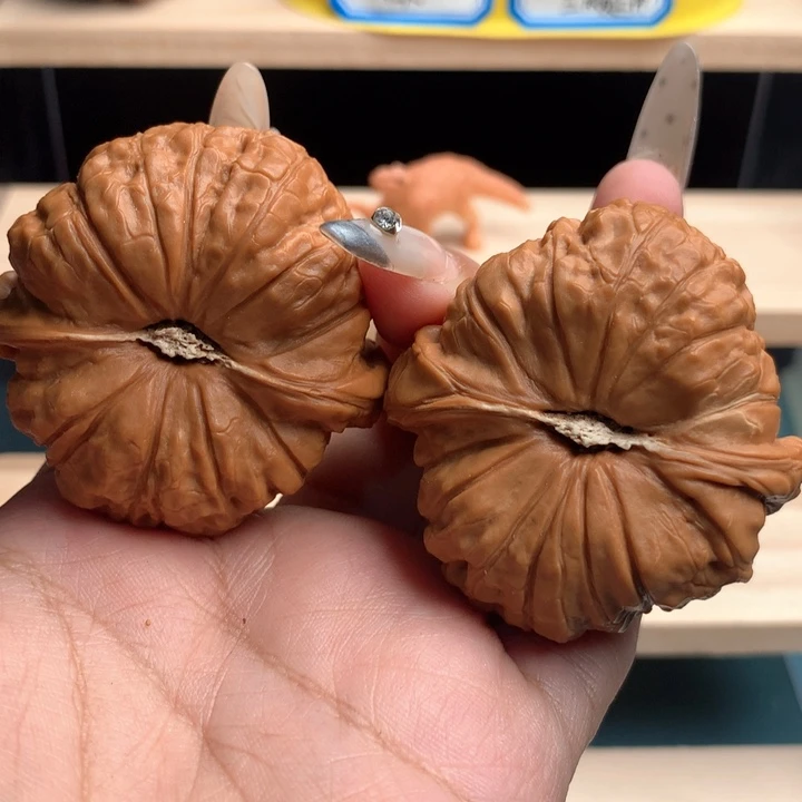 文玩核桃吊坠本****费南瓜