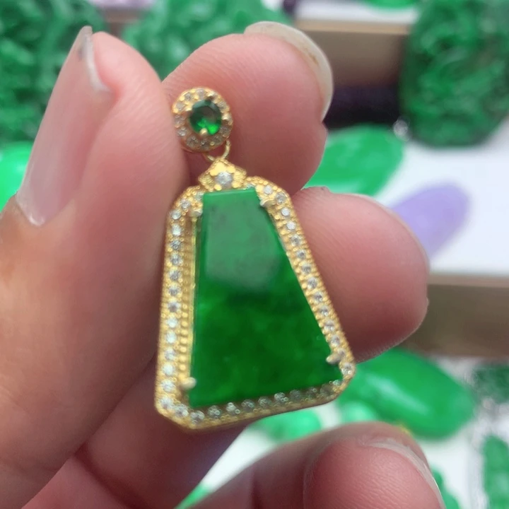 翡翠未镶嵌吊坠(不含链)