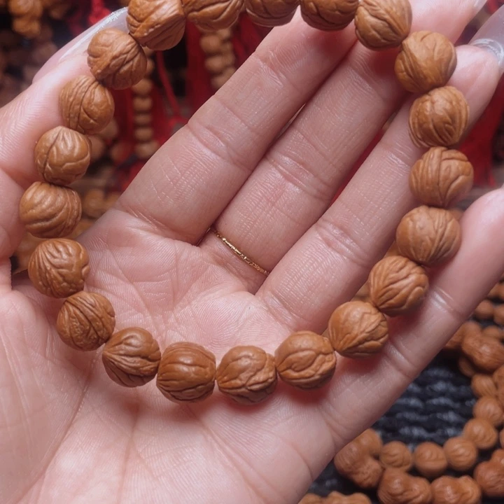 木质类龙纹桃枭手串