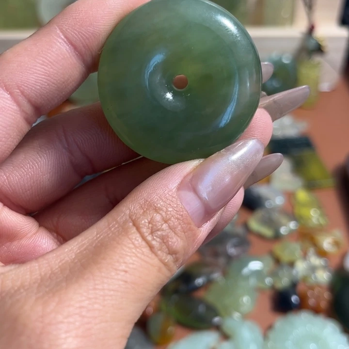 蛇纹石玉合金颈饰