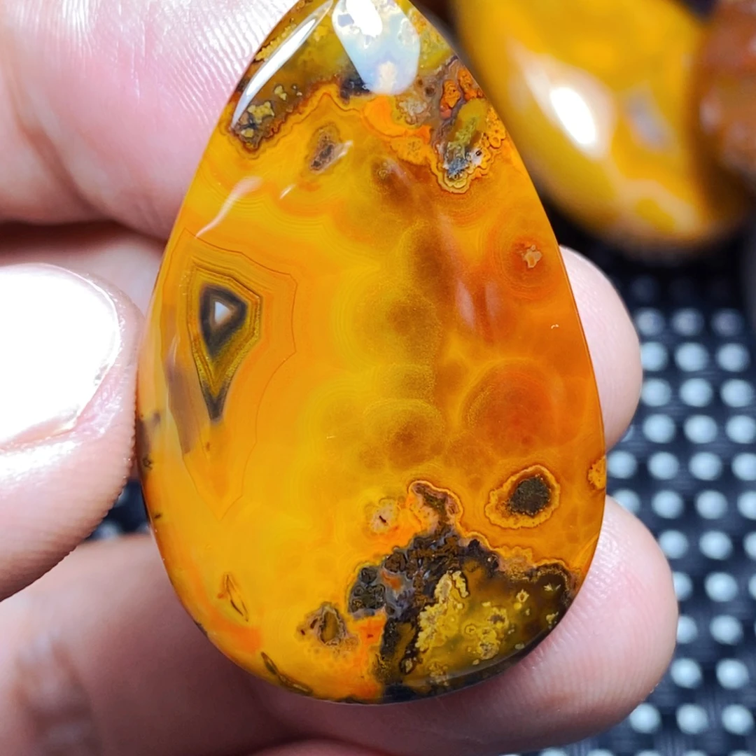 未镶嵌吊坠(不含链)玛瑙/玉髓彩**空