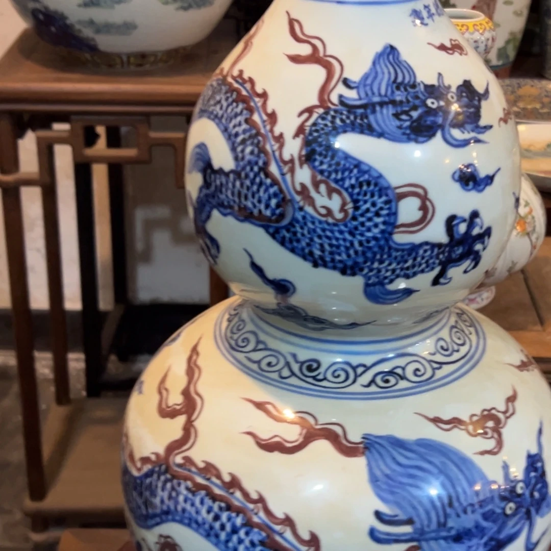 云***古精品店的生意也越来越好