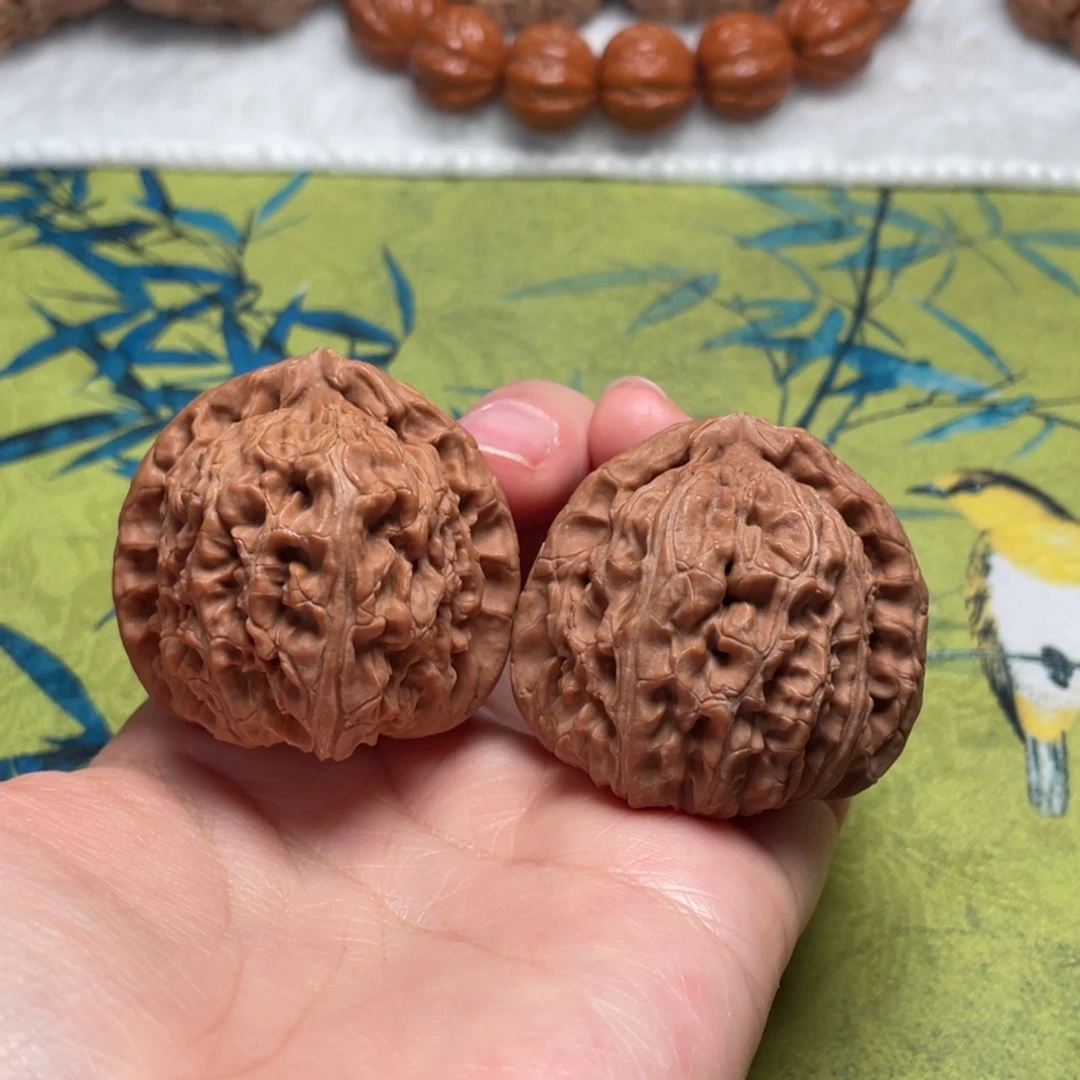 文玩核桃吊坠白狮子41