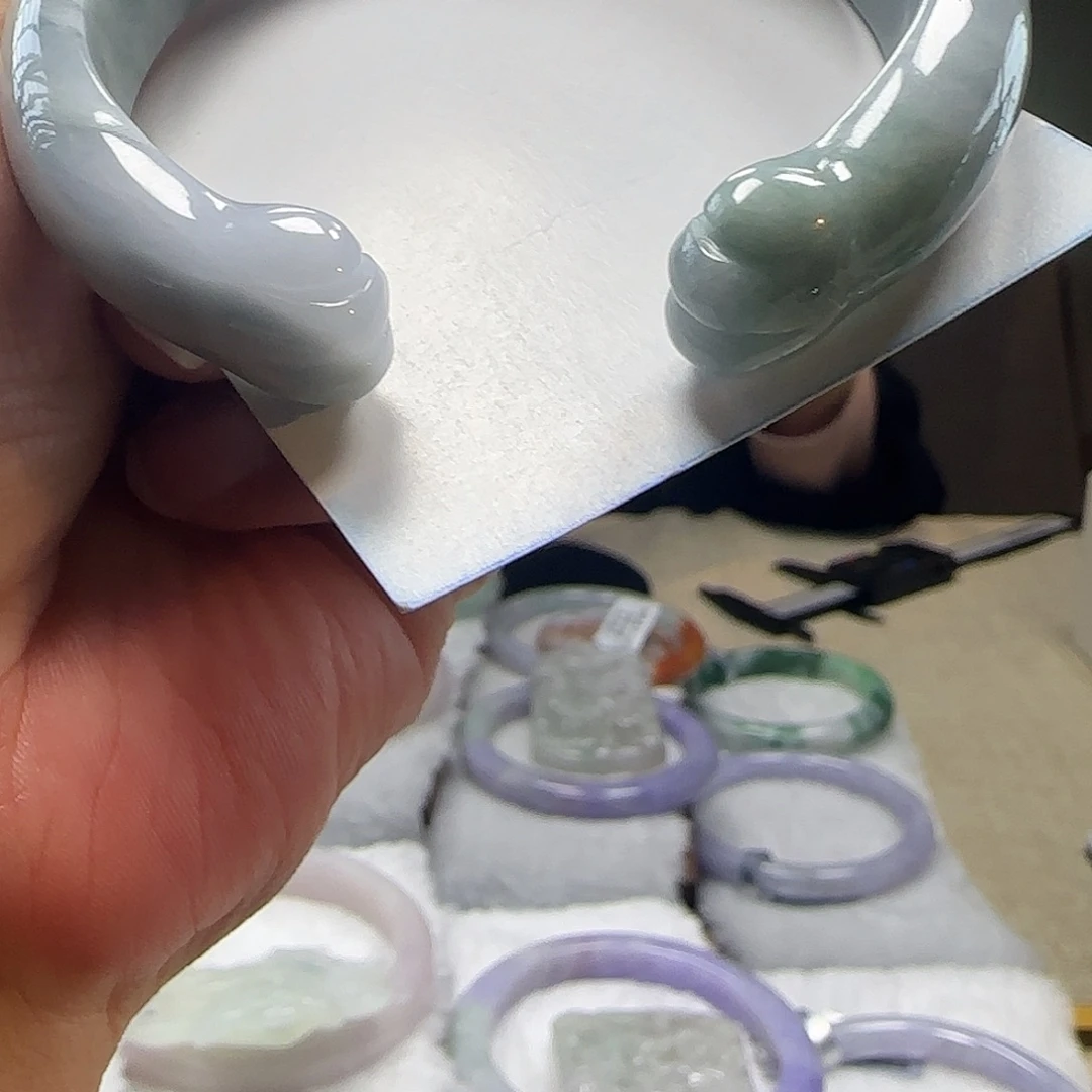 翡翠未镶嵌颈饰58.8*14*8.4蓝紫翡翠猫爪雕刻手镯