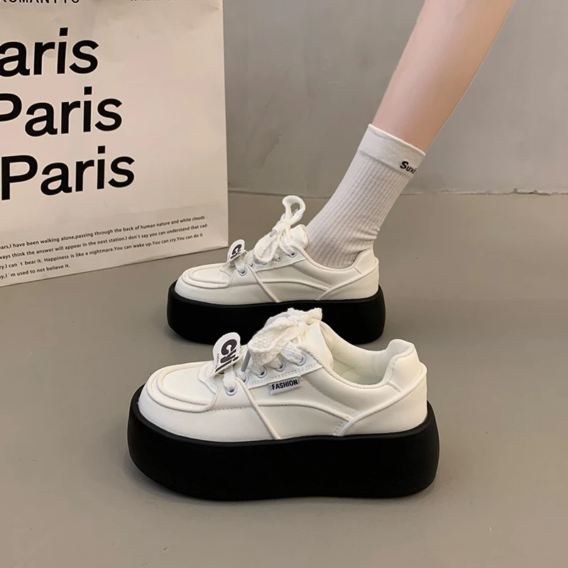爆款高级感百搭小白鞋增高厚底板鞋女2025新款秋季休闲运动松糕鞋
