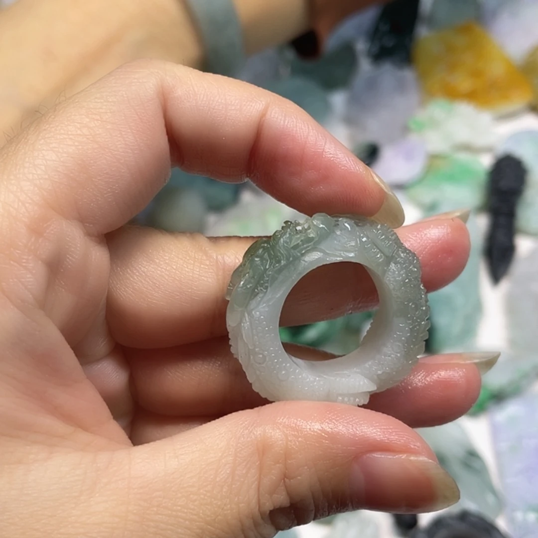 未镶嵌定制翡翠潇***回翡翠