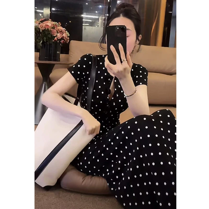 夏季黑色波点连衣裙女法式气质包臀长裙开春流行穿搭2025新款长裙