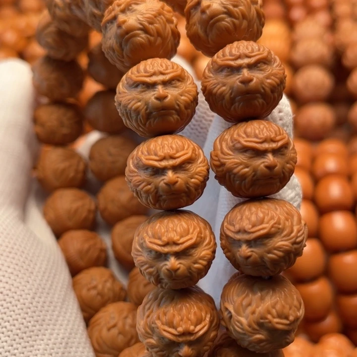 猴头核桃吊坠骑****0斗战胜佛