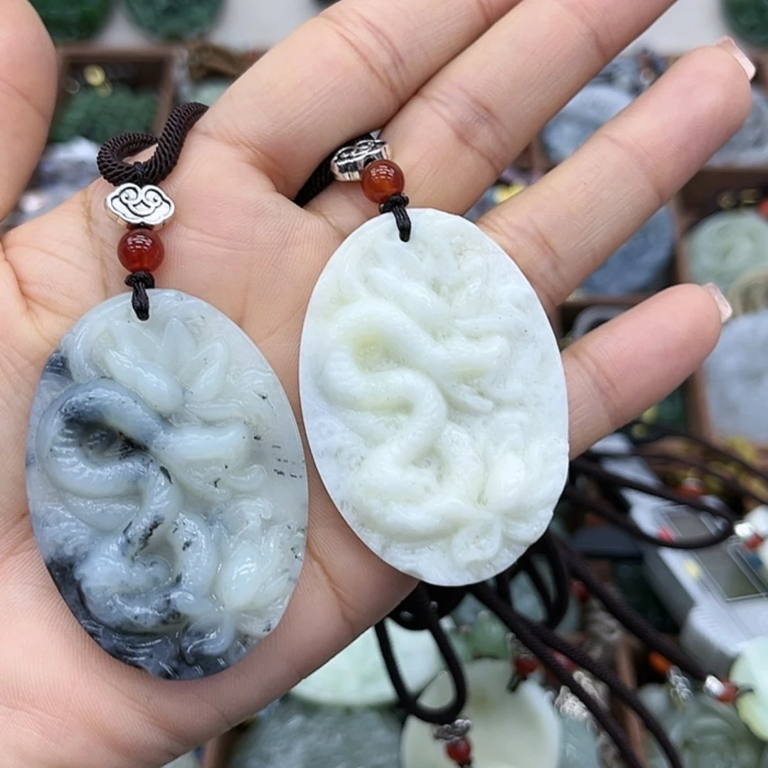 【闪购商品】蛇纹石玉未镶嵌颈饰