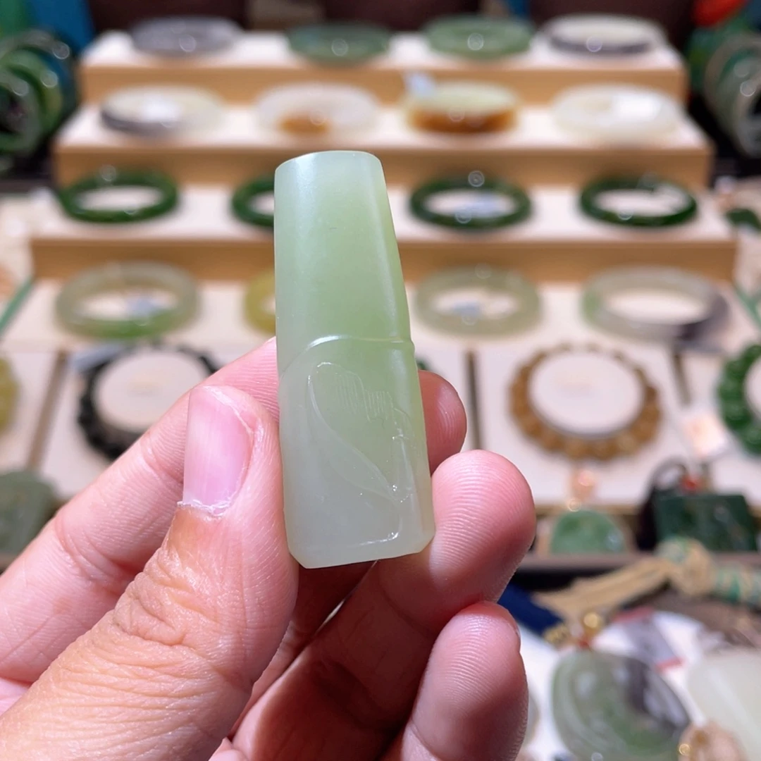 和田玉收藏级翠青竹节未镶嵌